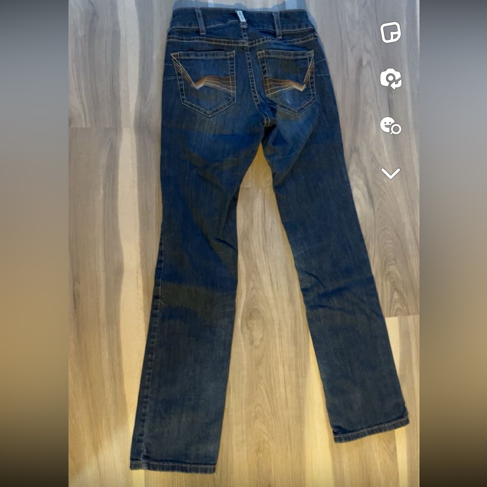 Jeans - Picture 2 of 3
